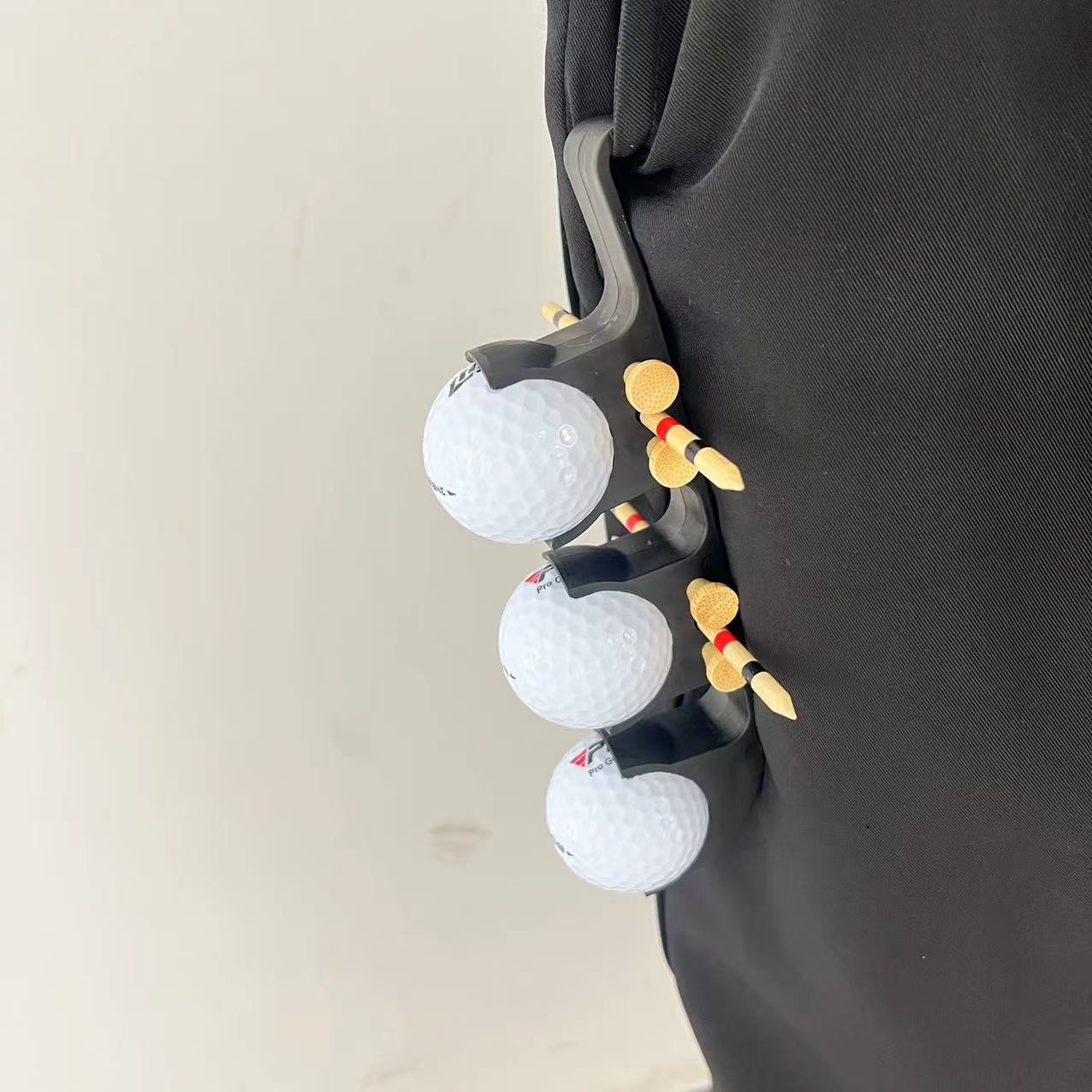 Golf Ball & Tee Holder Clip – Convenient Golf Storage for Your Game ⛳